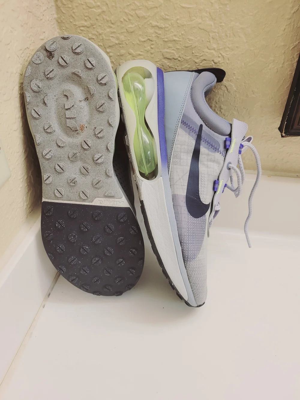 Nike Mens Air Max React Running Shoes - Light Gray/Purple 10.5